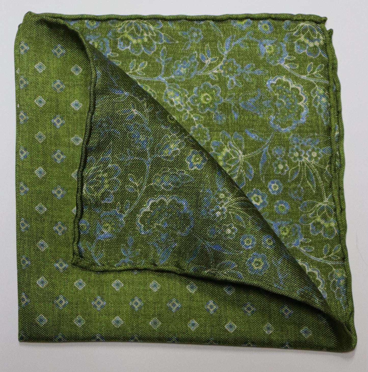 David Donahue Pocket Square - Green Circle/Diamond Pattern
