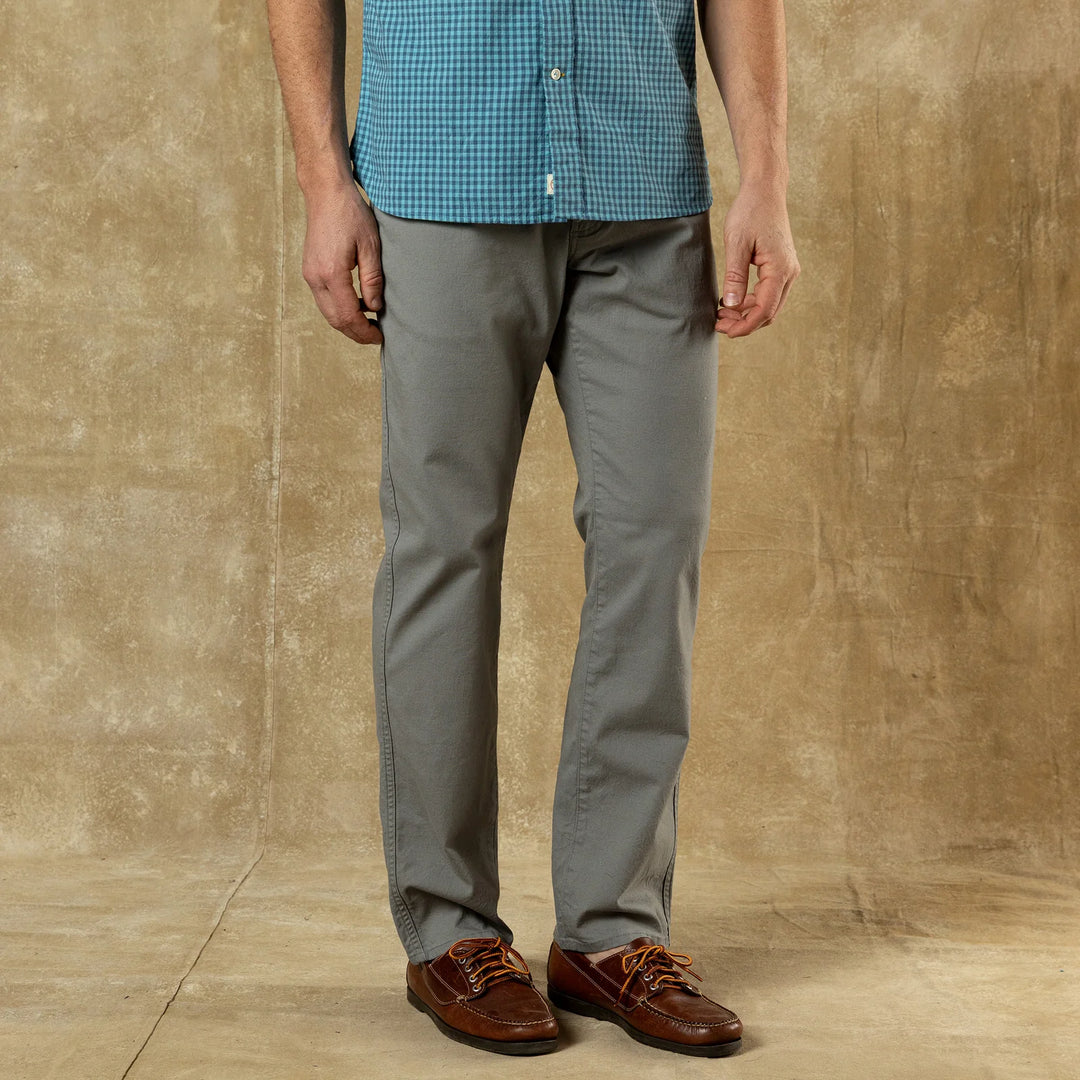 what color dress shirt goes with khaki pants Shirts Go Pants? Available in a multitude of colors so that youll never have to worry about what to wear. Dress Pants Olive Pants Burgundy
